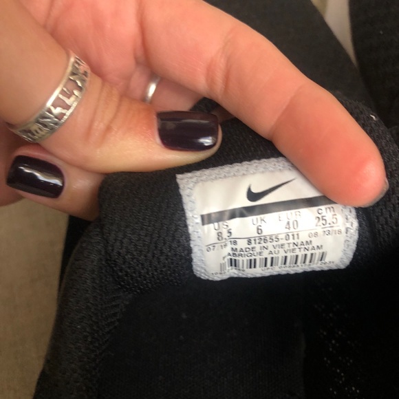 Black Nikes - Picture 3 of 6